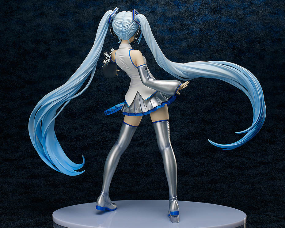 miku winter figure